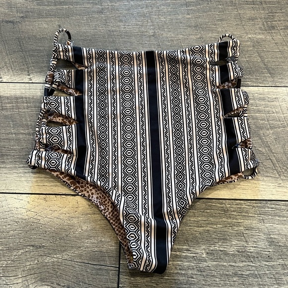 acacia swimwear Other - Acacia swimwear Queens bikini bottoms